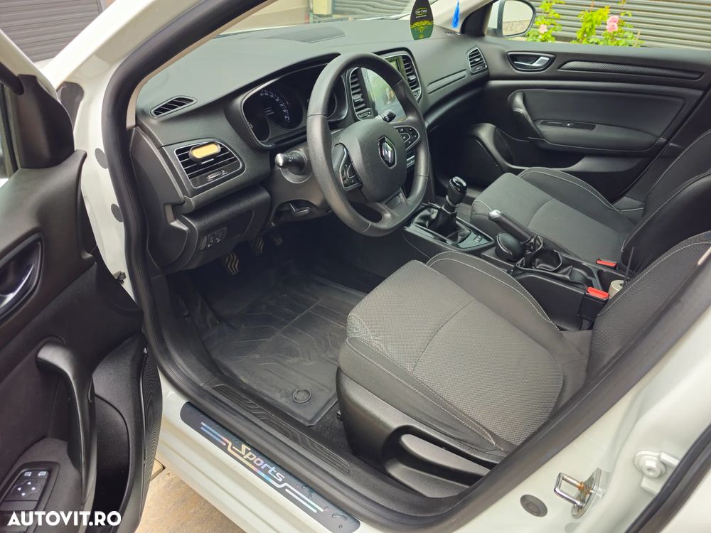 Renault Megane Blue dCi 116 Life - 9