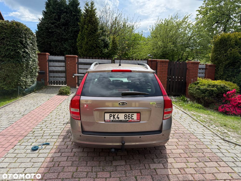 Kia Ceed 1.6 Comfort + - 5