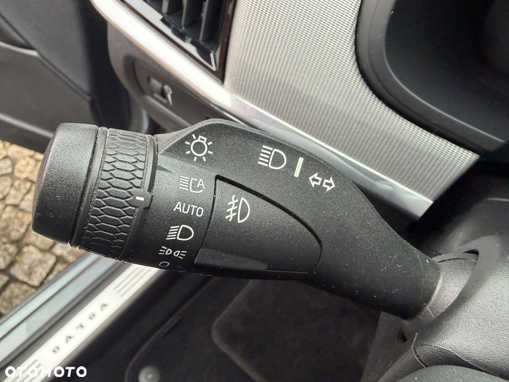 Volvo S90 D4 Inscription - 17