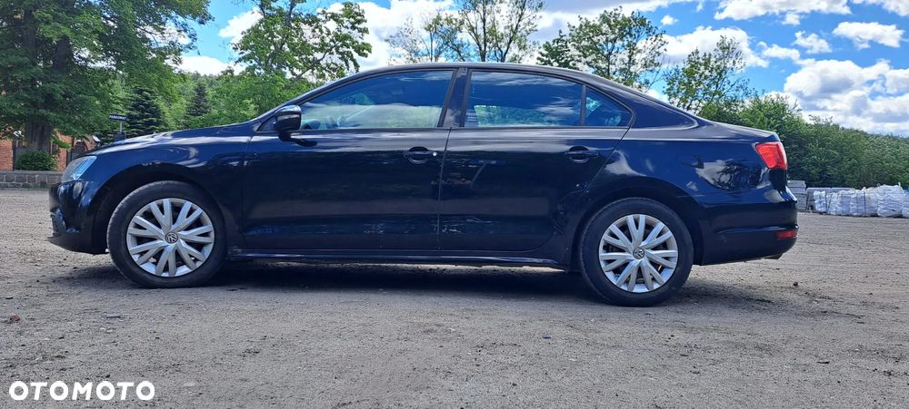 Volkswagen Jetta 1.6 TDI Comfortline - 7