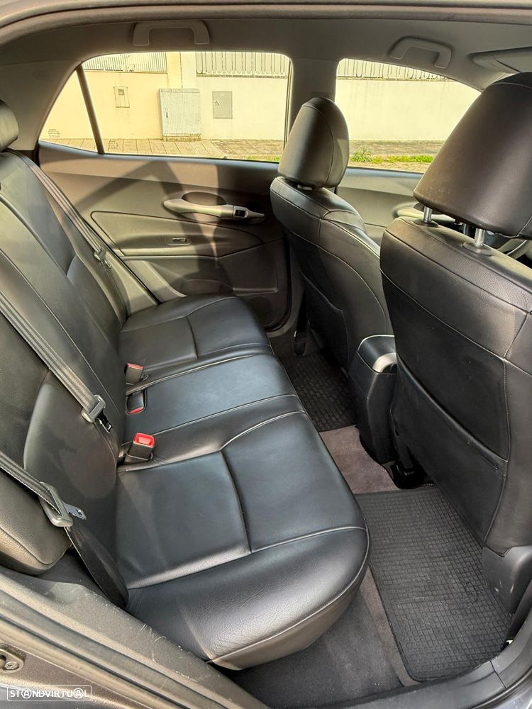 Toyota Auris 1.33 VVT-i Gold Edition - 19