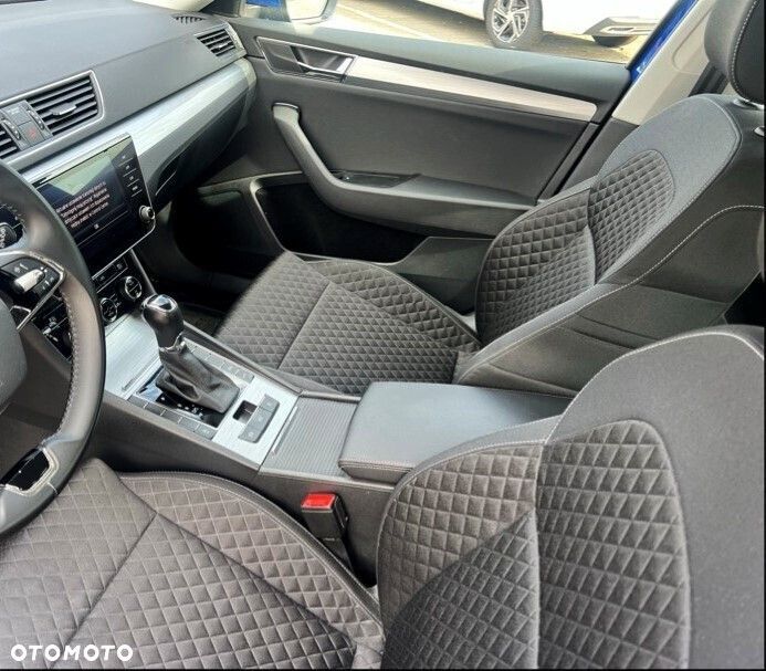 Skoda Superb 2.0 TDI SCR Ambition DSG - 11