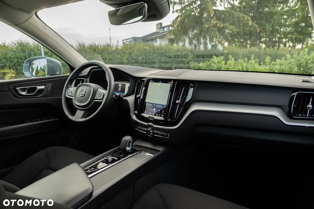 Volvo XC 60 B4 D Geartronic Momentum Pro - 29