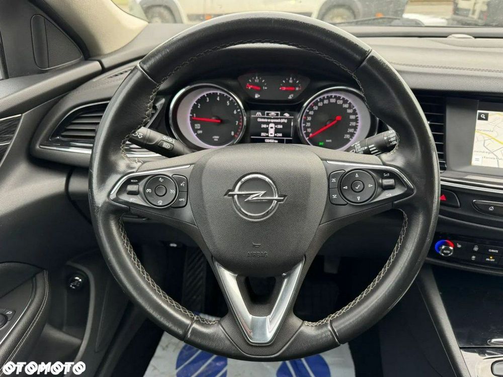 Opel Insignia 1.5 T Elite S&S - 9