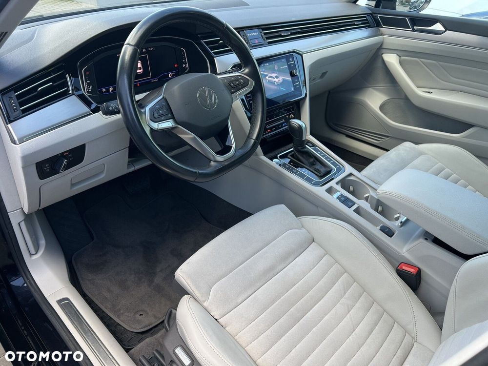 Volkswagen Passat 2.0 TSI Elegance DSG - 11