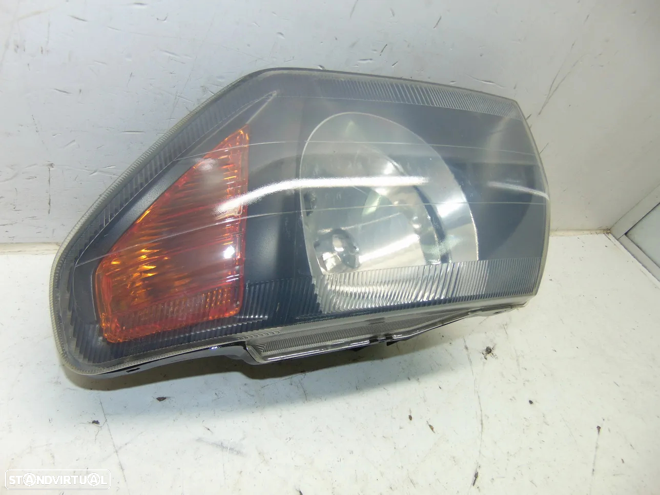 Mitsubishi Pajero Pinin farol - 2
