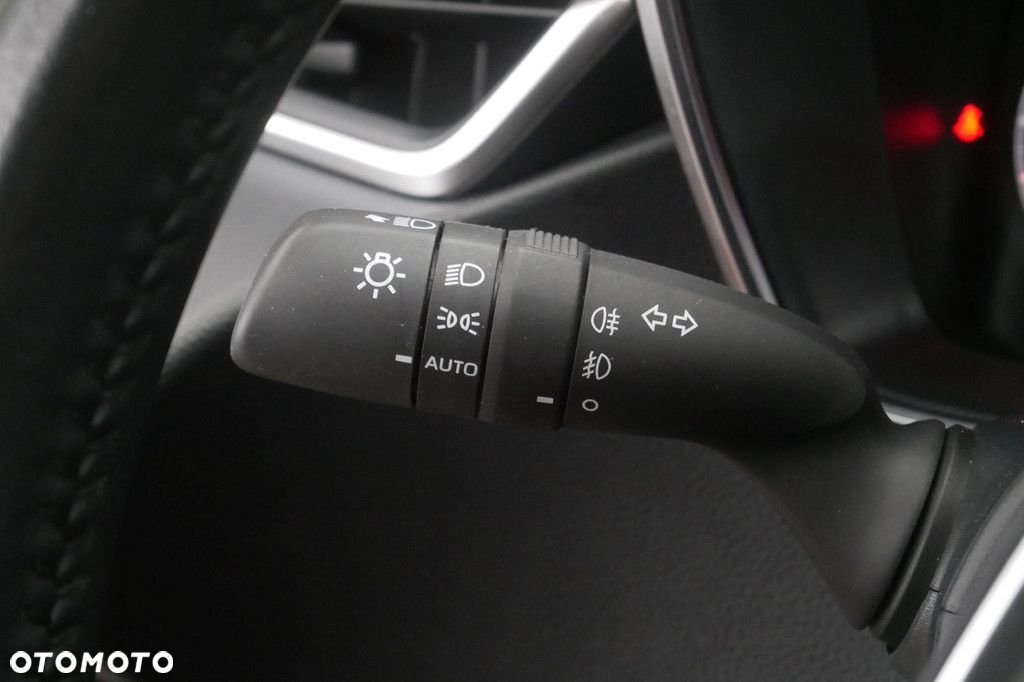 Toyota Corolla - 22