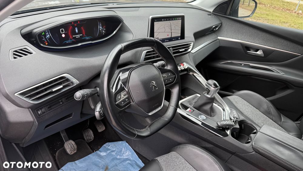 Peugeot 3008 1.6 BlueHDi Allure S&S - 4