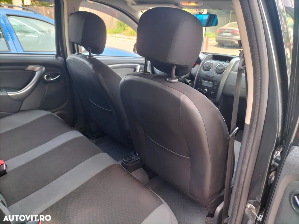 Dacia Duster 1.6 4x2 Laureate - 12