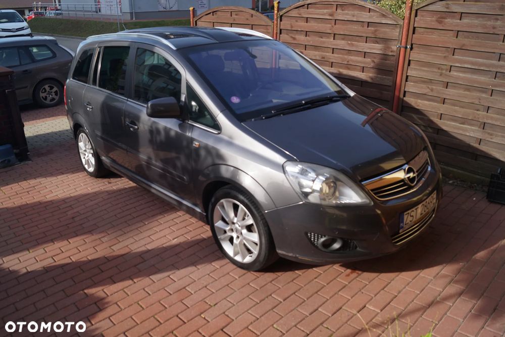 Opel Zafira 1.8 Cosmo Easytronic - 7