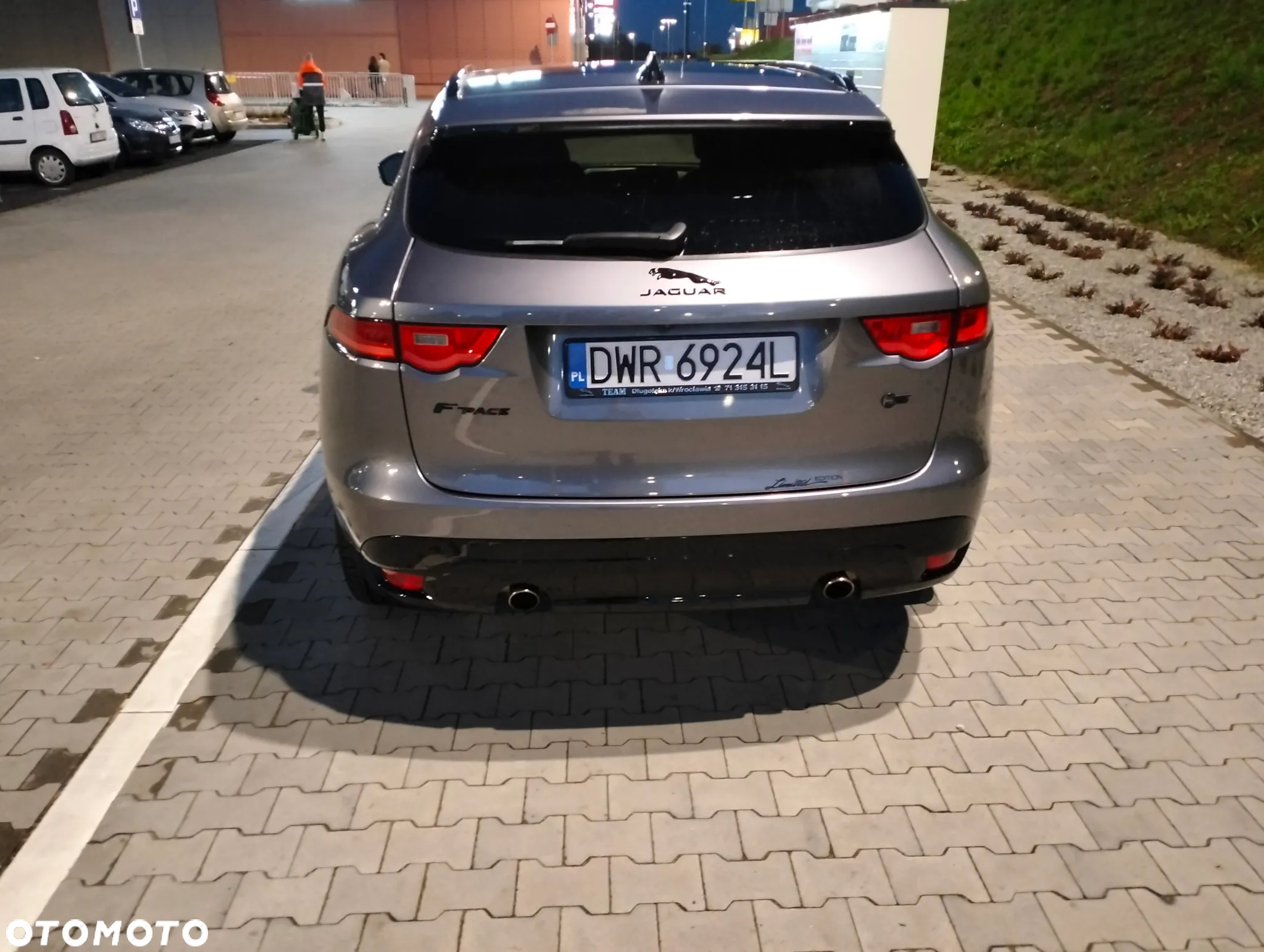 Jaguar F-Pace - 10