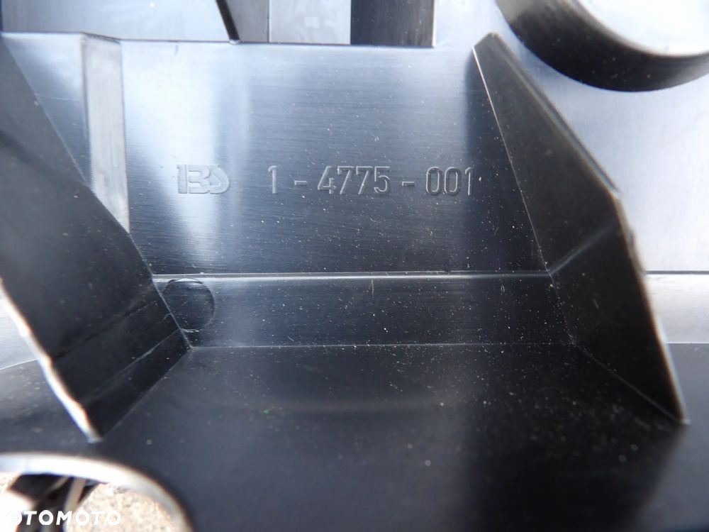 BMW - E65 - PRAWY TYŁ - OSŁONA PODŁOGI BAGAŻNIKA - 1-4775-001 - 2