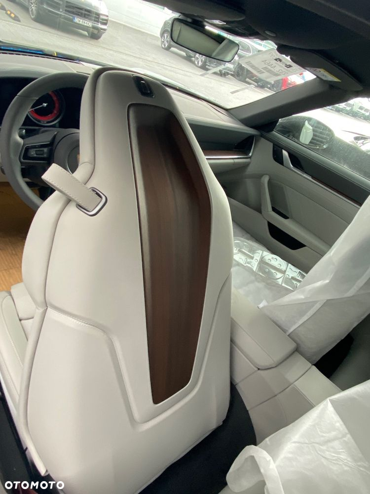 Porsche 911 Carrera 4S Cabrio - 2