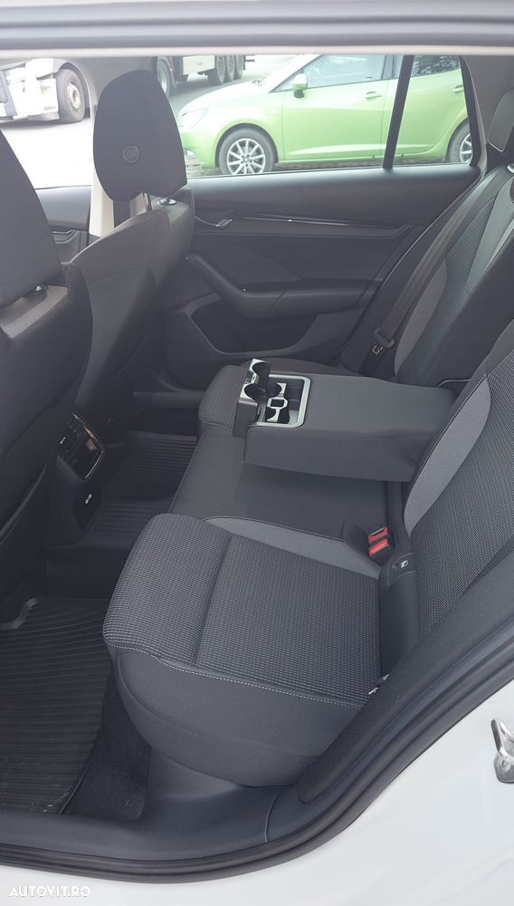 Skoda Octavia 2.0 TDI DSG Ambition - 19