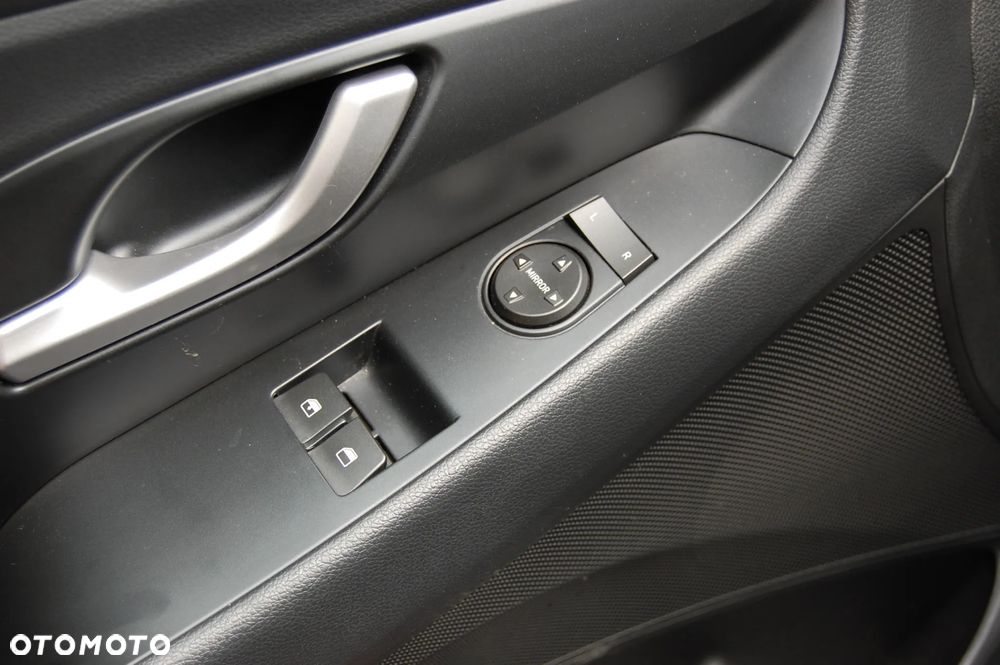 Hyundai i30 1.4 Trend - 23