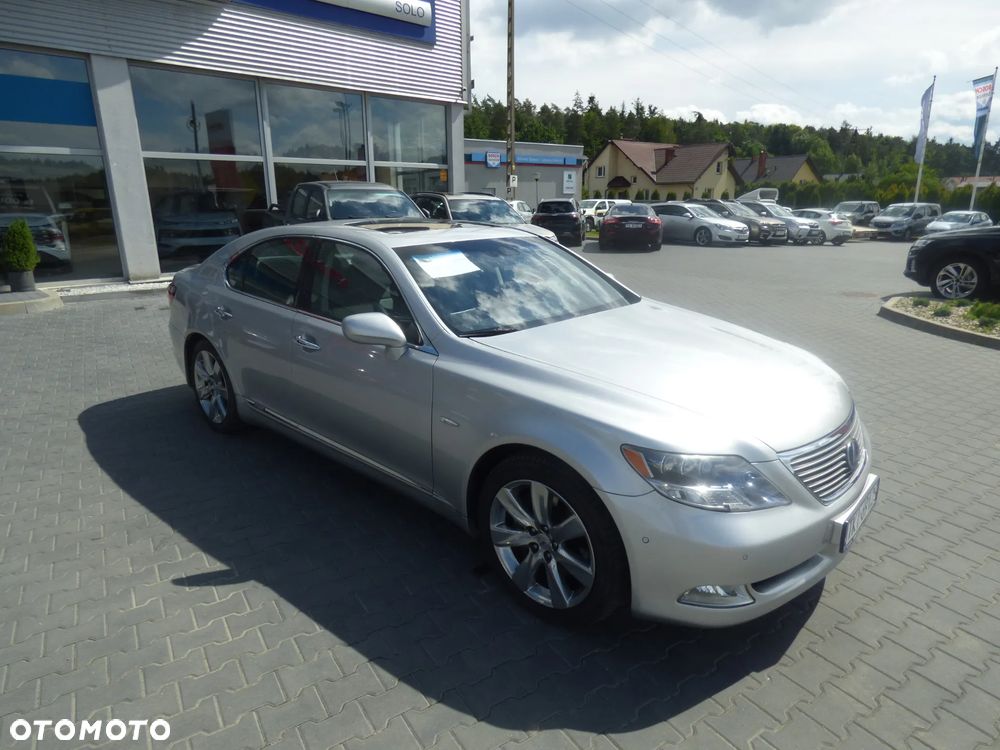 Lexus LS 600h L Superior - 10