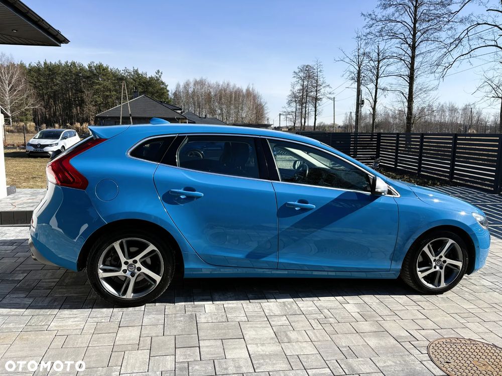 Volvo V40 D4 Geartronic RDesign - 12