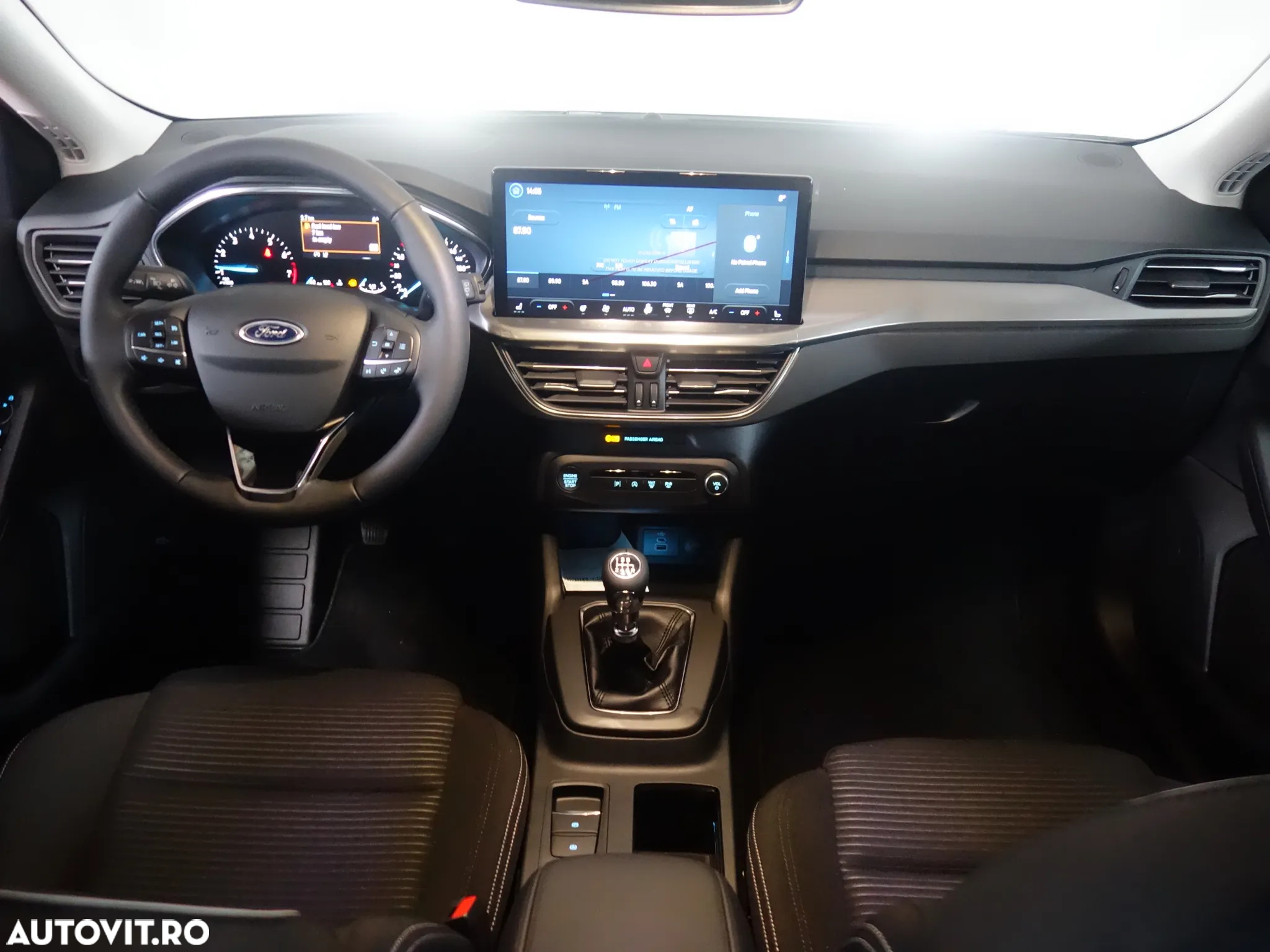 Ford Focus 1.0 EcoBoost MHEV Titanium - 9