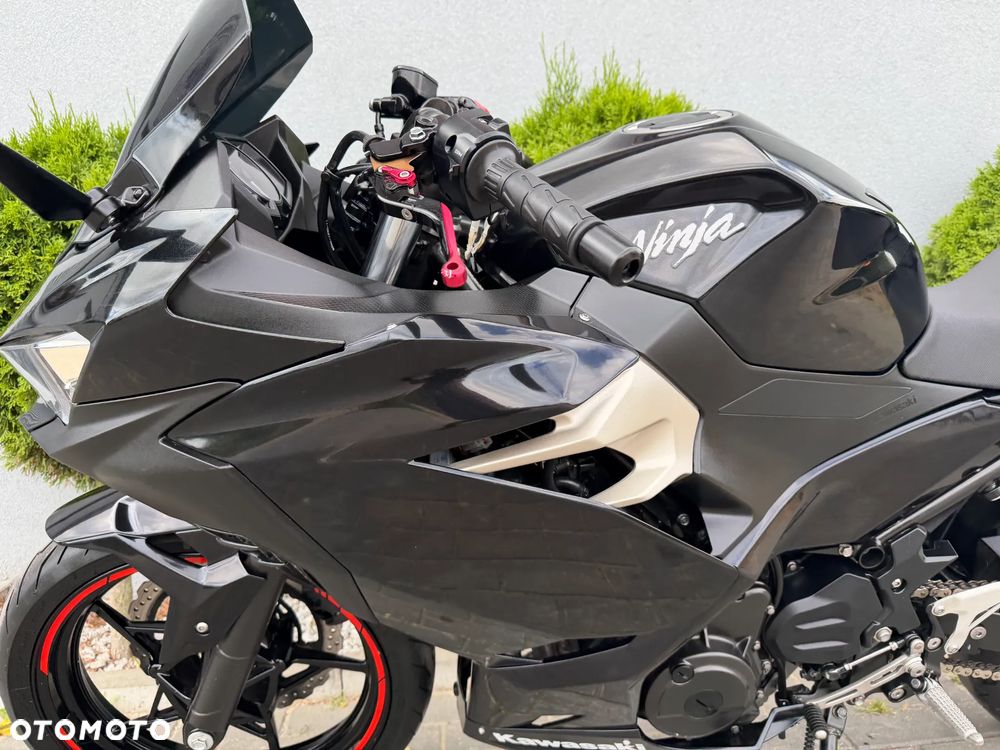 Kawasaki Ninja 400 - 31