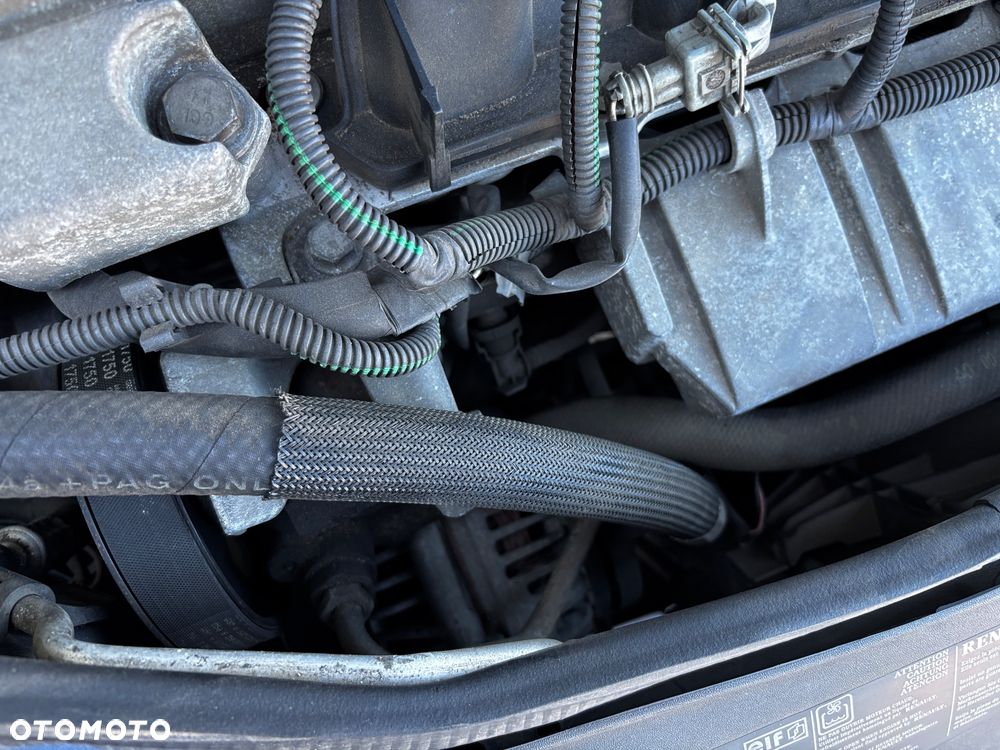 Renault Clio 1.4i RT 16V - 24