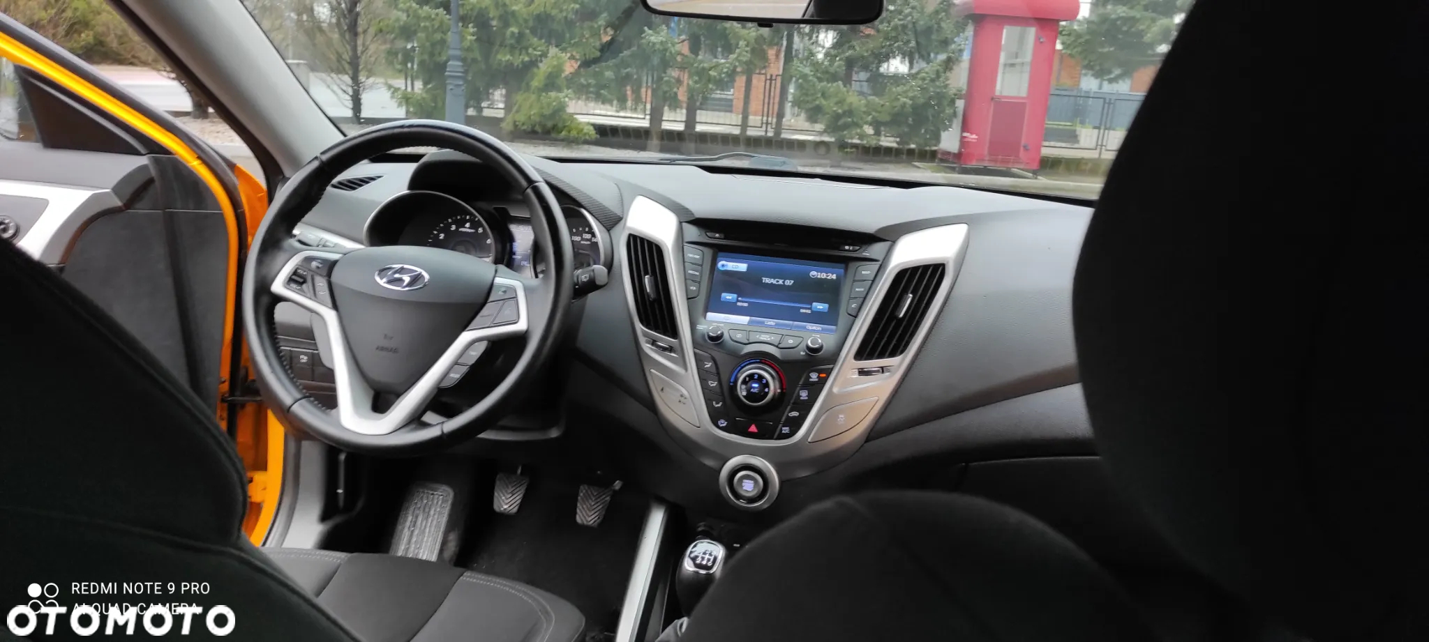 Hyundai Veloster 1.6 GDI Comfort - 39