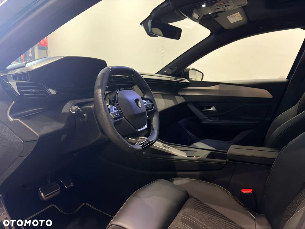 Peugeot 308 1.2 mHEV GT Exclusive S&S e-DCS6 - 27