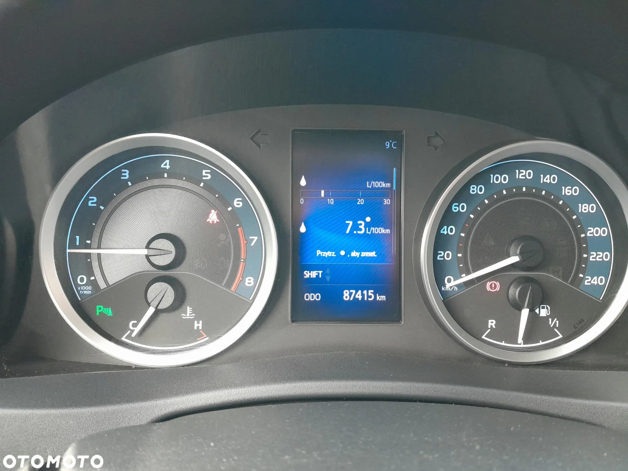 Toyota Corolla 1.6 Premium - 14