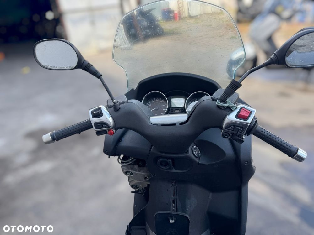 Piaggio MP-3 - 19