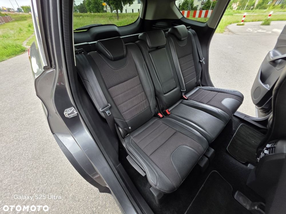 Ford Kuga 2.0 TDCi 4x4 Titanium - 20