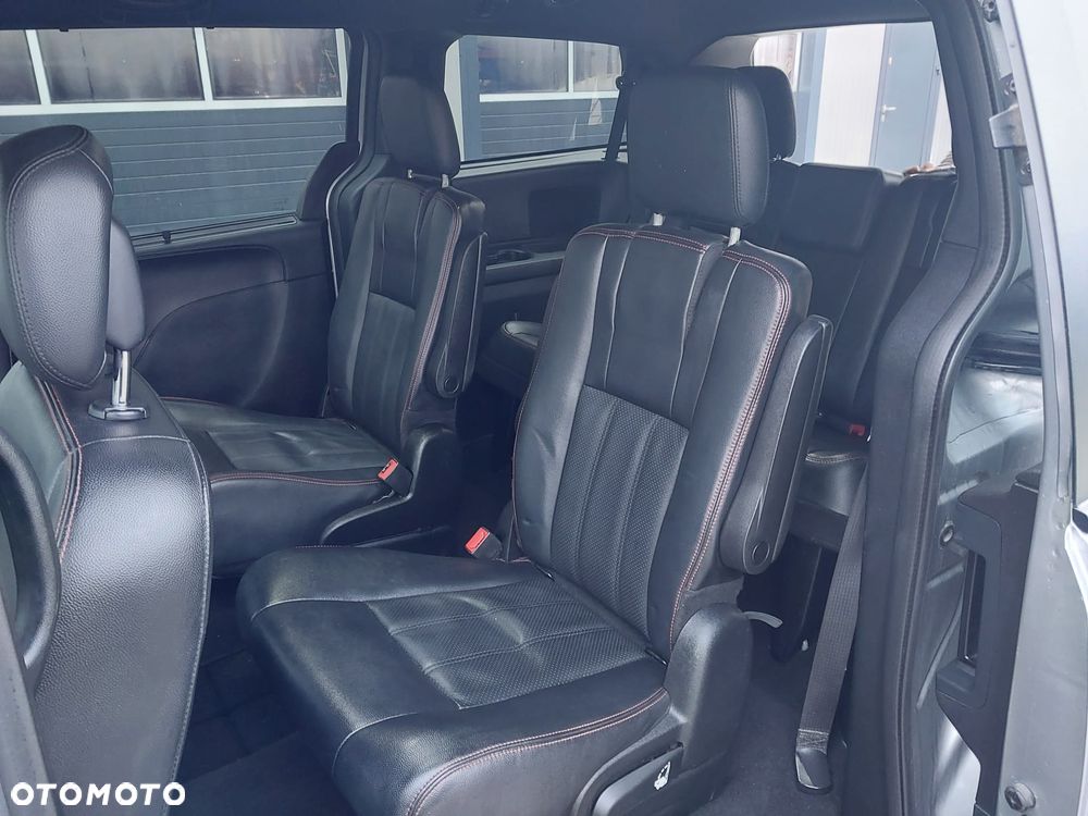 Dodge Grand Caravan 3.6 R/T - 7