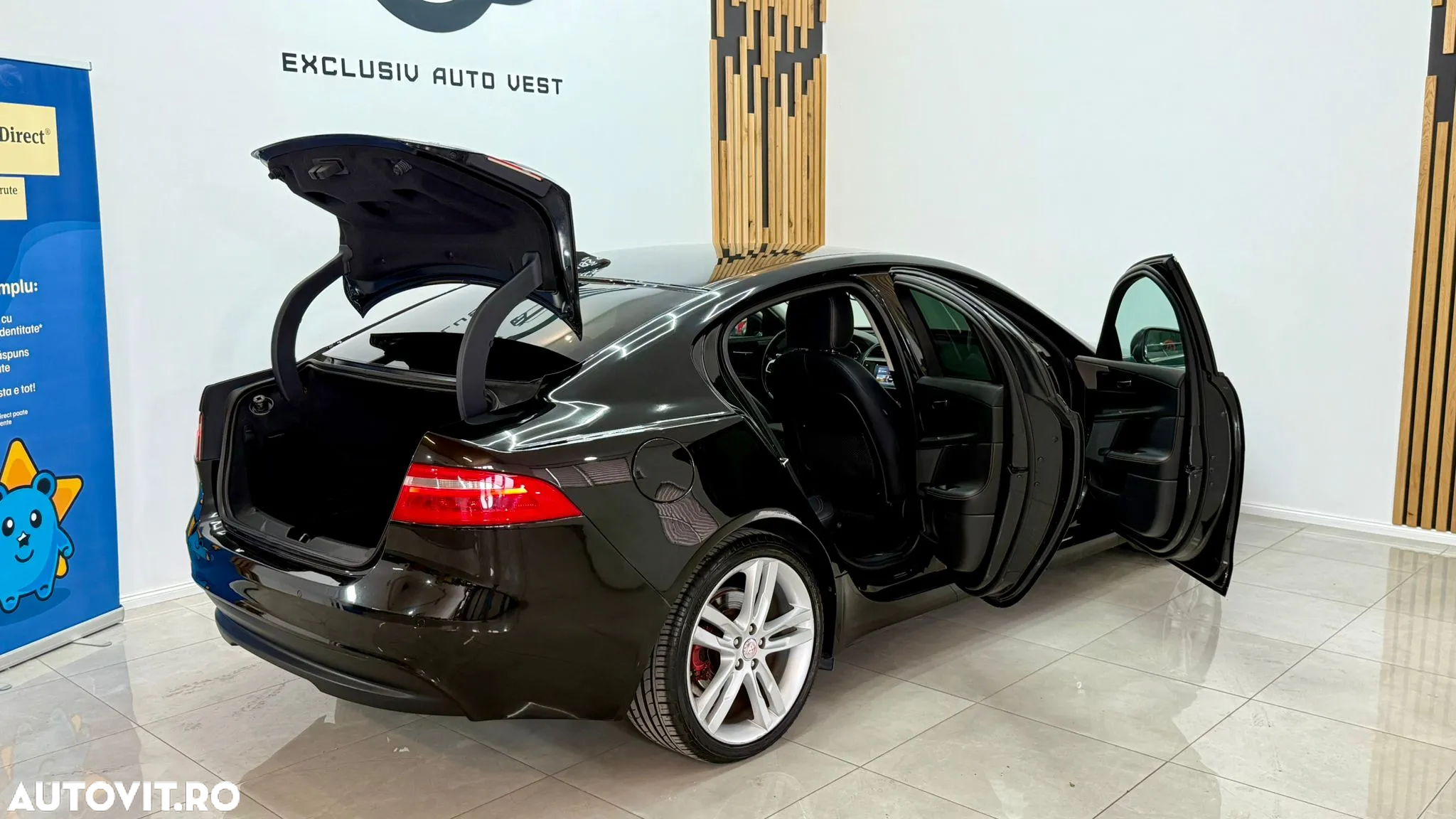 Jaguar XE 2.0 Portfolio - 14