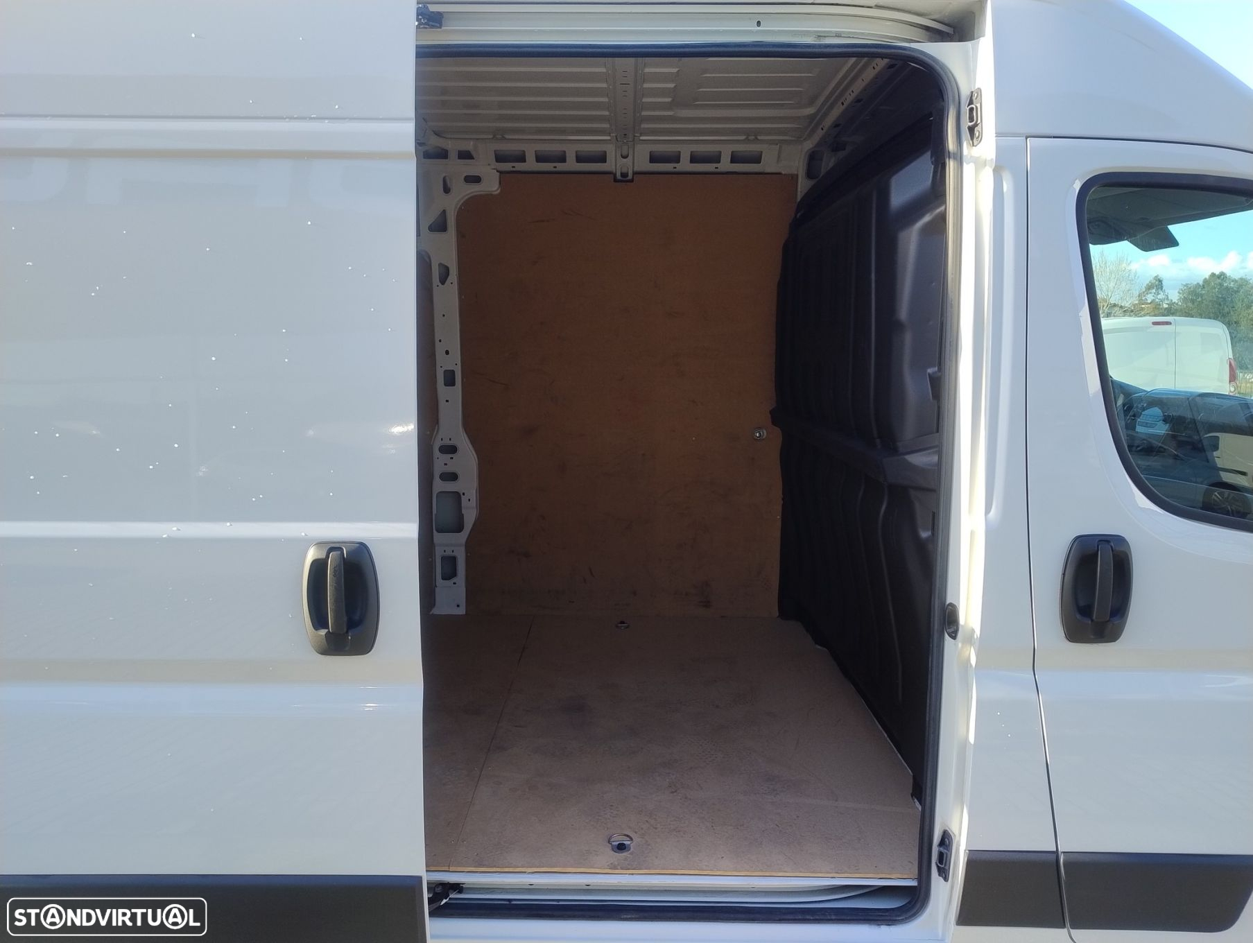 Peugeot Boxer 2.2 BlueHDi 330 L2H2 Premium - 14
