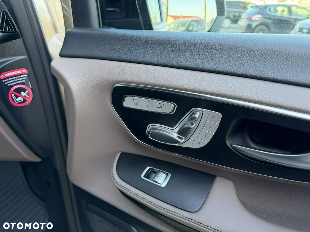 Mercedes-Benz Klasa V 300 d lang 4Matic 9G-TRONIC Exclusive - 27