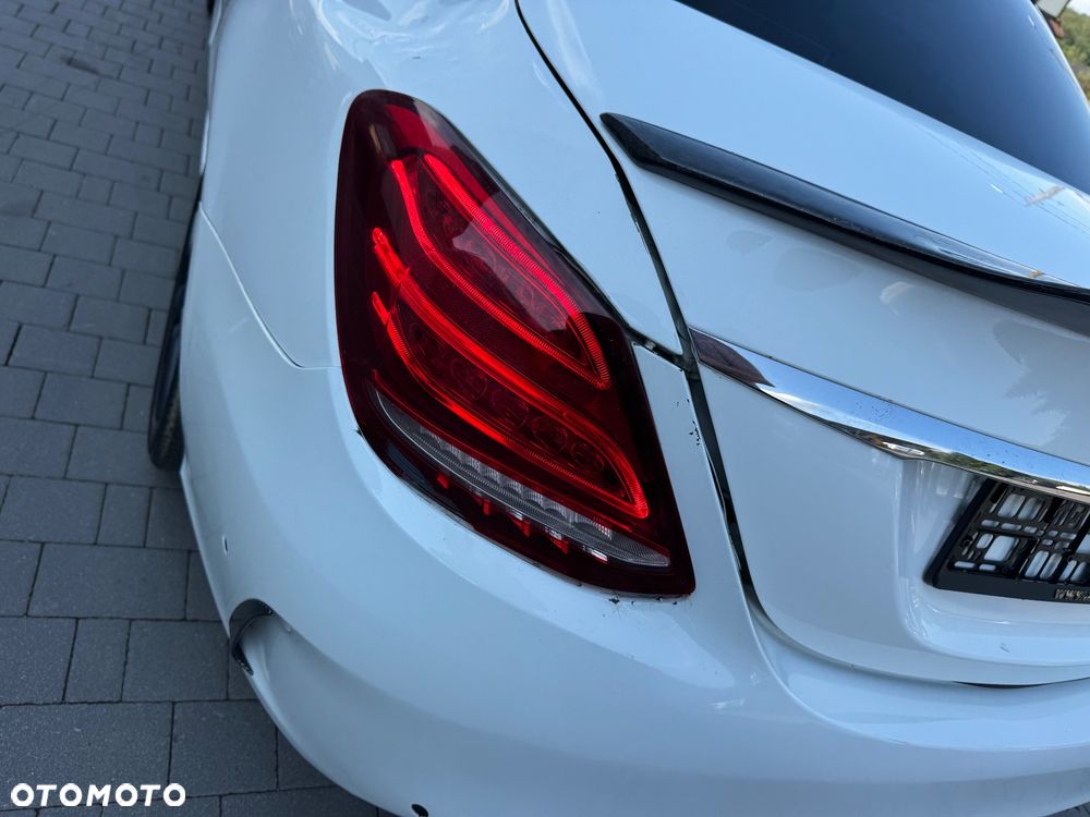 Mercedes-Benz Klasa C AMG 43 4Matic 9G-TRONIC - 16