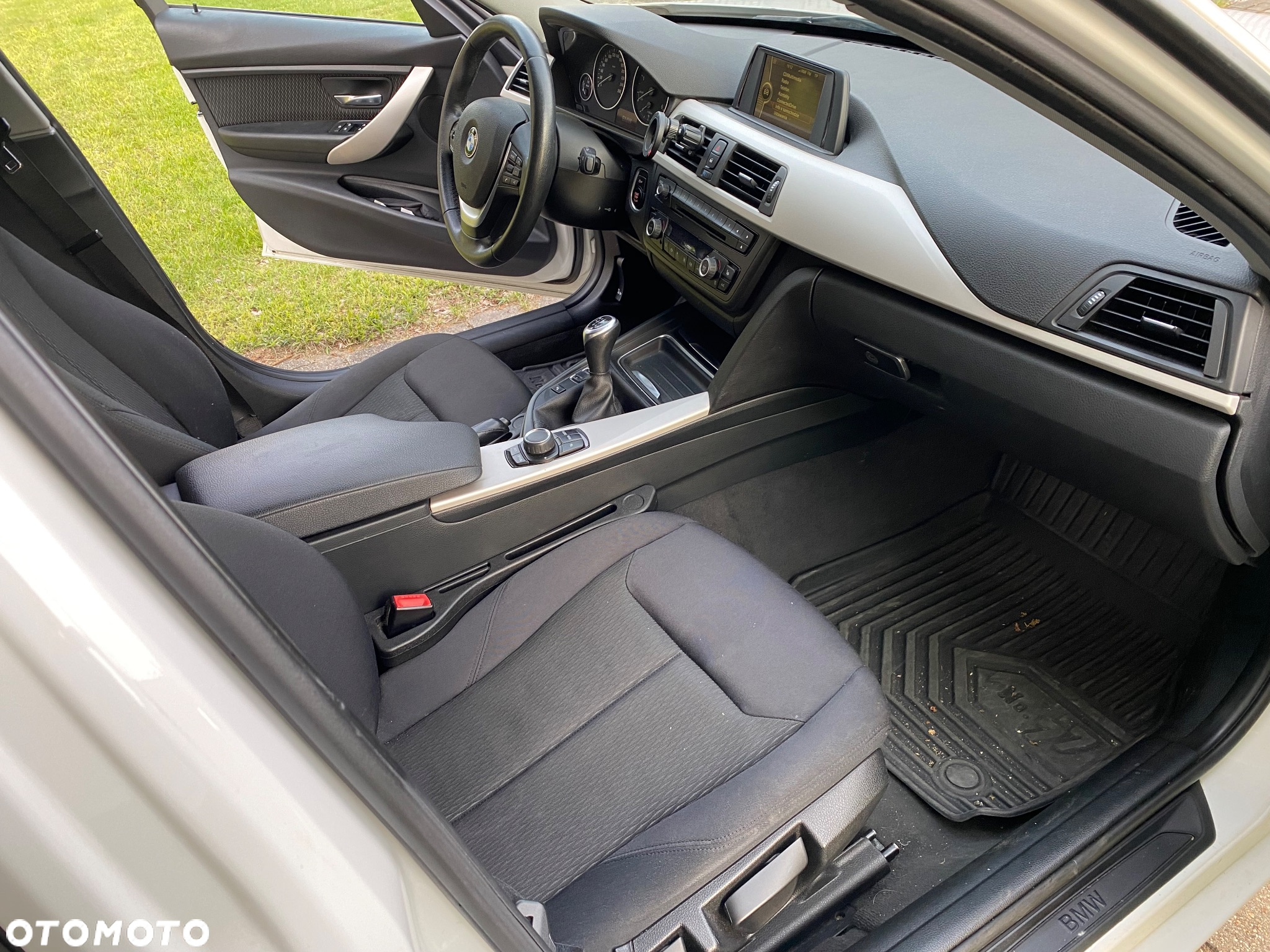 BMW Seria 3 318d - 21