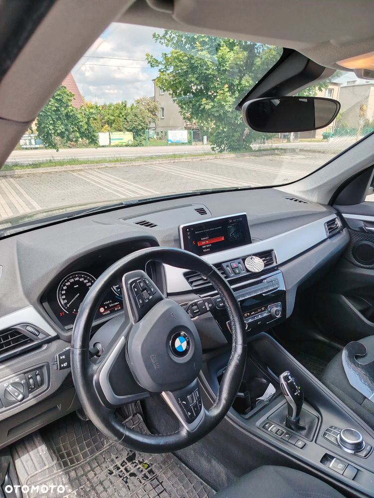 BMW X1 xDrive18d Business Edition - 11