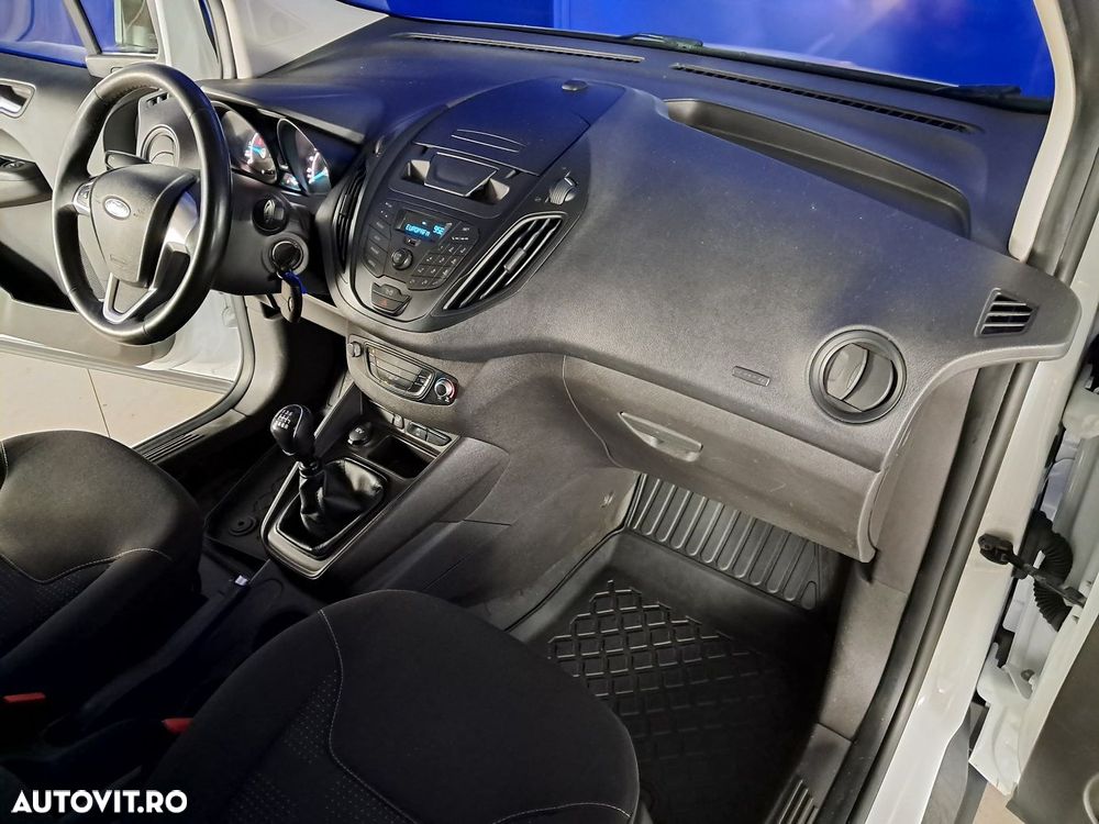 Ford Tourneo Courier - 3