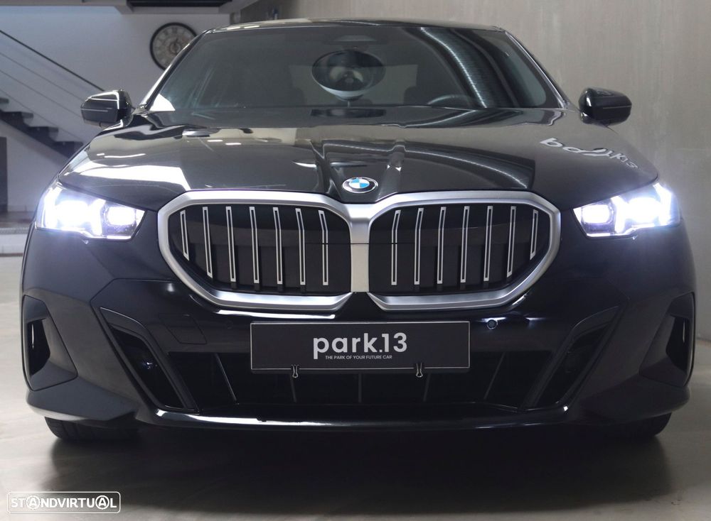 BMW 520 d xDrive Pack Desportivo M - 8