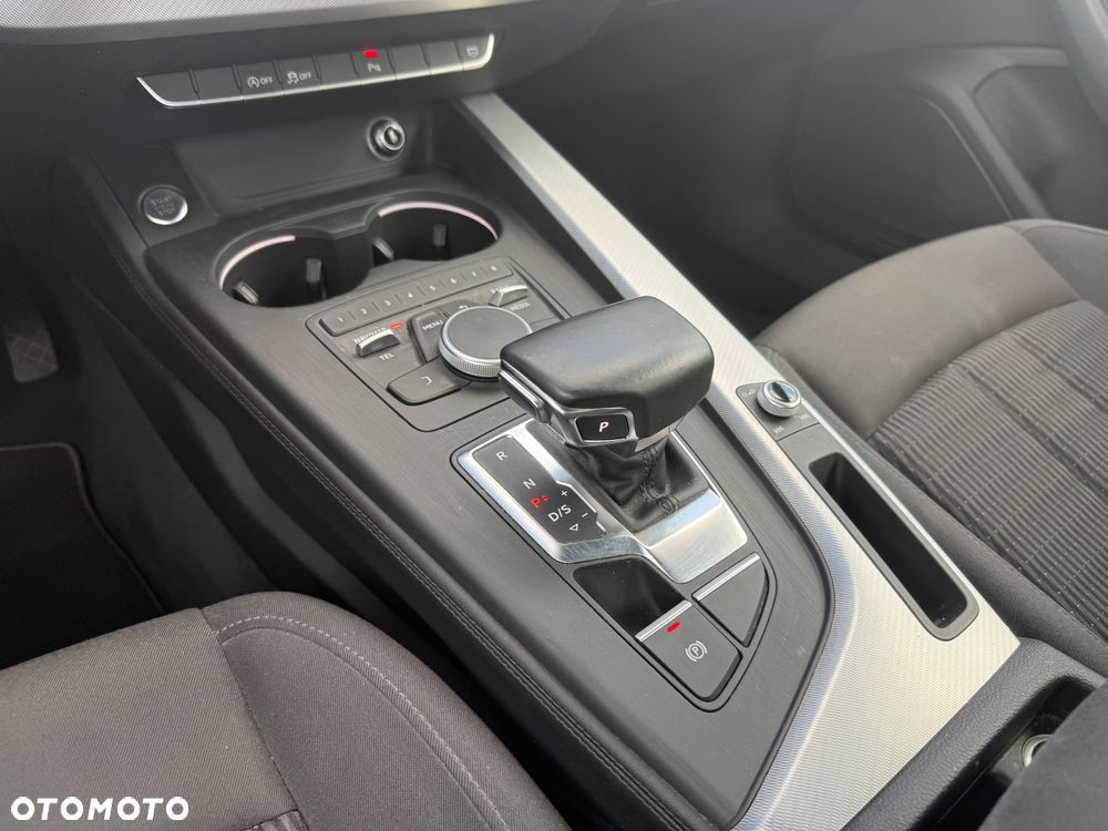 Audi A4 Avant 2.0 TDI ultra S tronic sport - 31