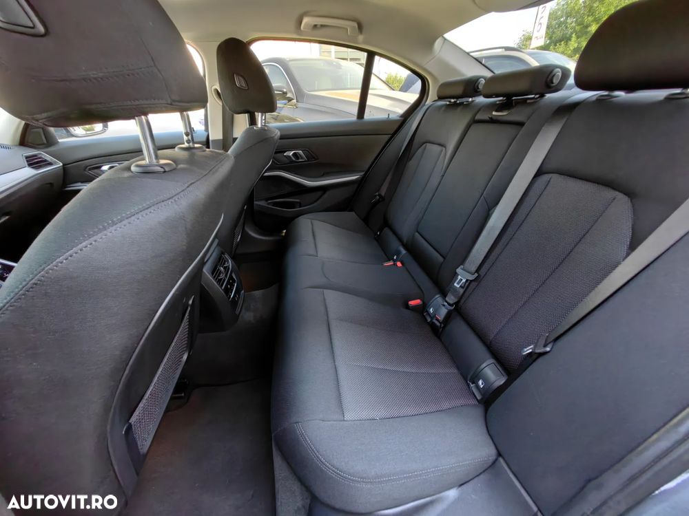 BMW Seria 3 330e iPerformance Advantage - 18