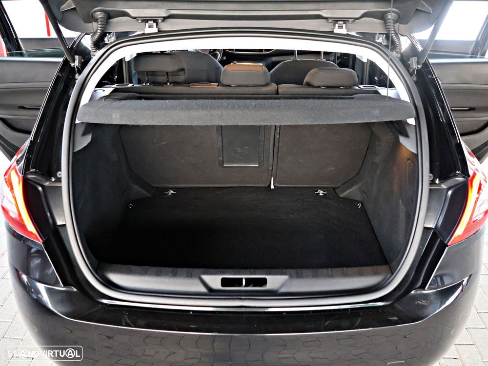 Peugeot 308 1.6 e-HDi Active J17 - 35