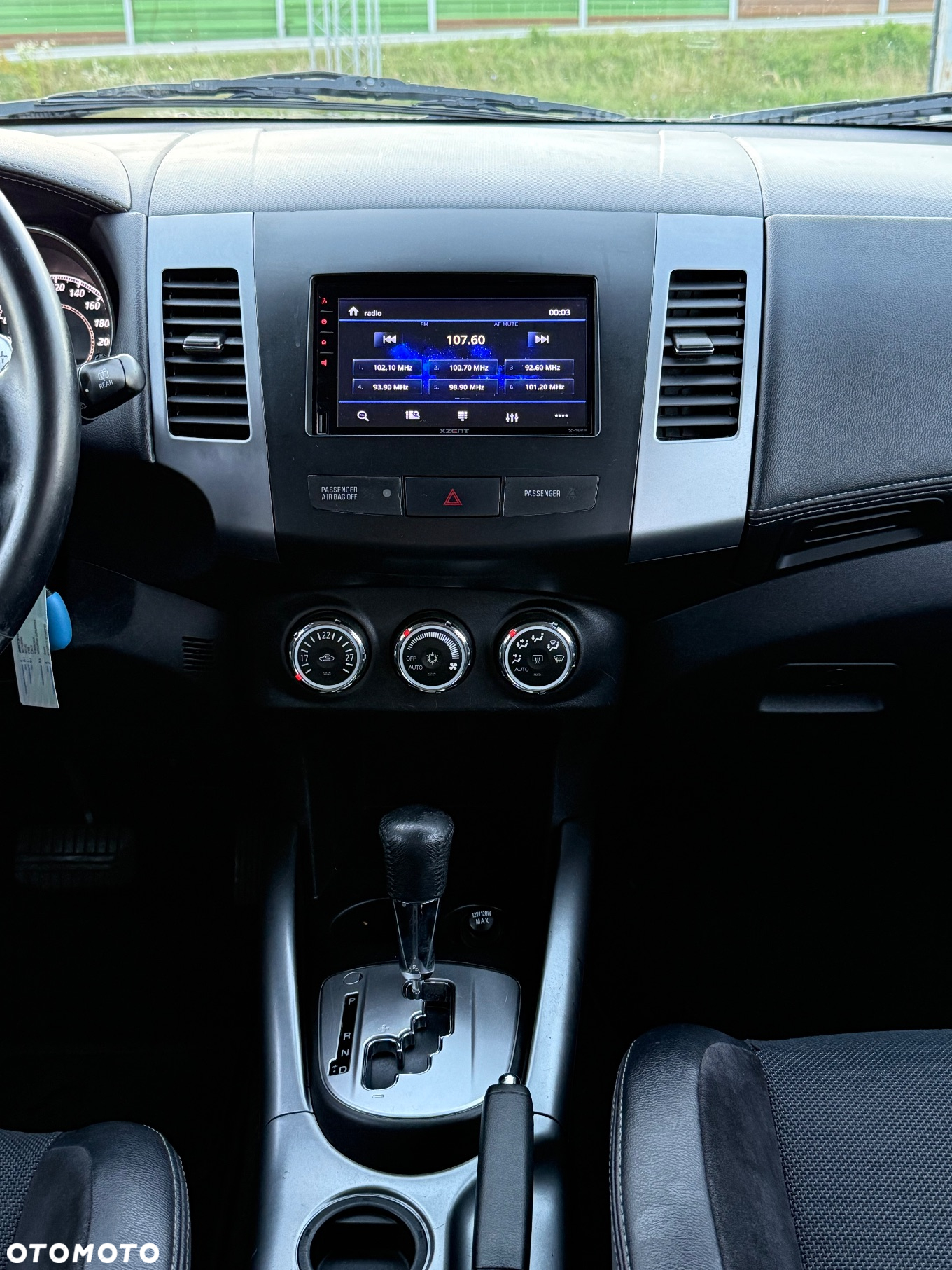 Mitsubishi Outlander 2.0 2WD CVT Invite - 27