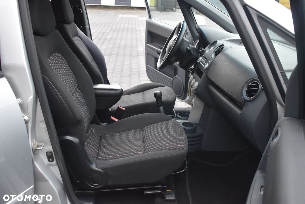 Mitsubishi Colt - 8