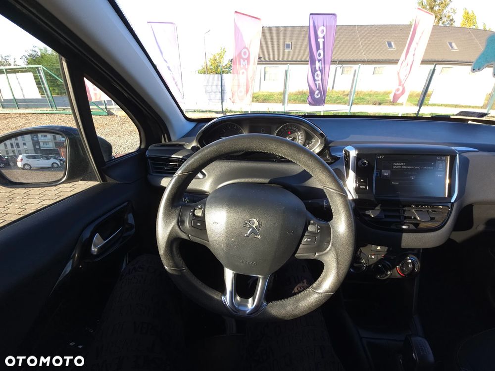 Peugeot 208 1.2 PureTech Style - 28