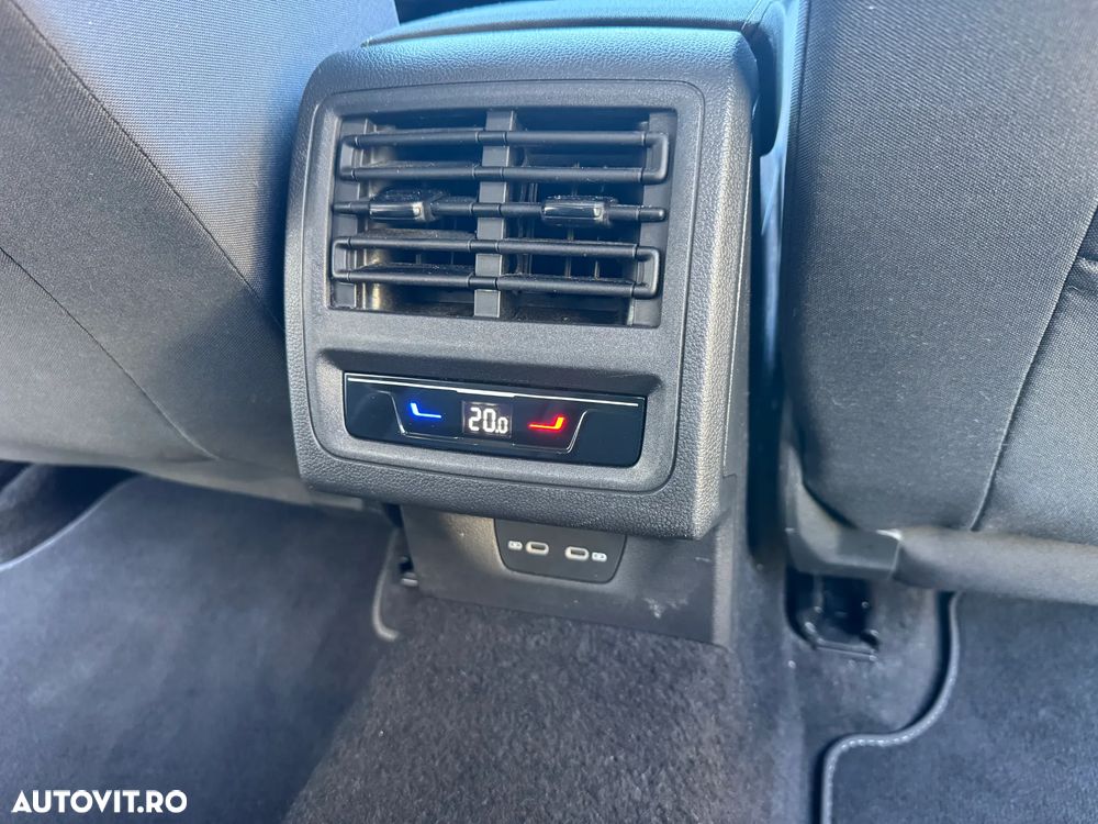 Volkswagen Golf 2.0 TDI DSG Style - 19