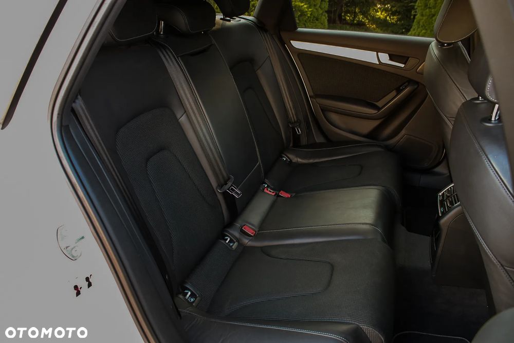 Audi A4 Avant 2.0 TFSI quattro S line Sportpaket - 23
