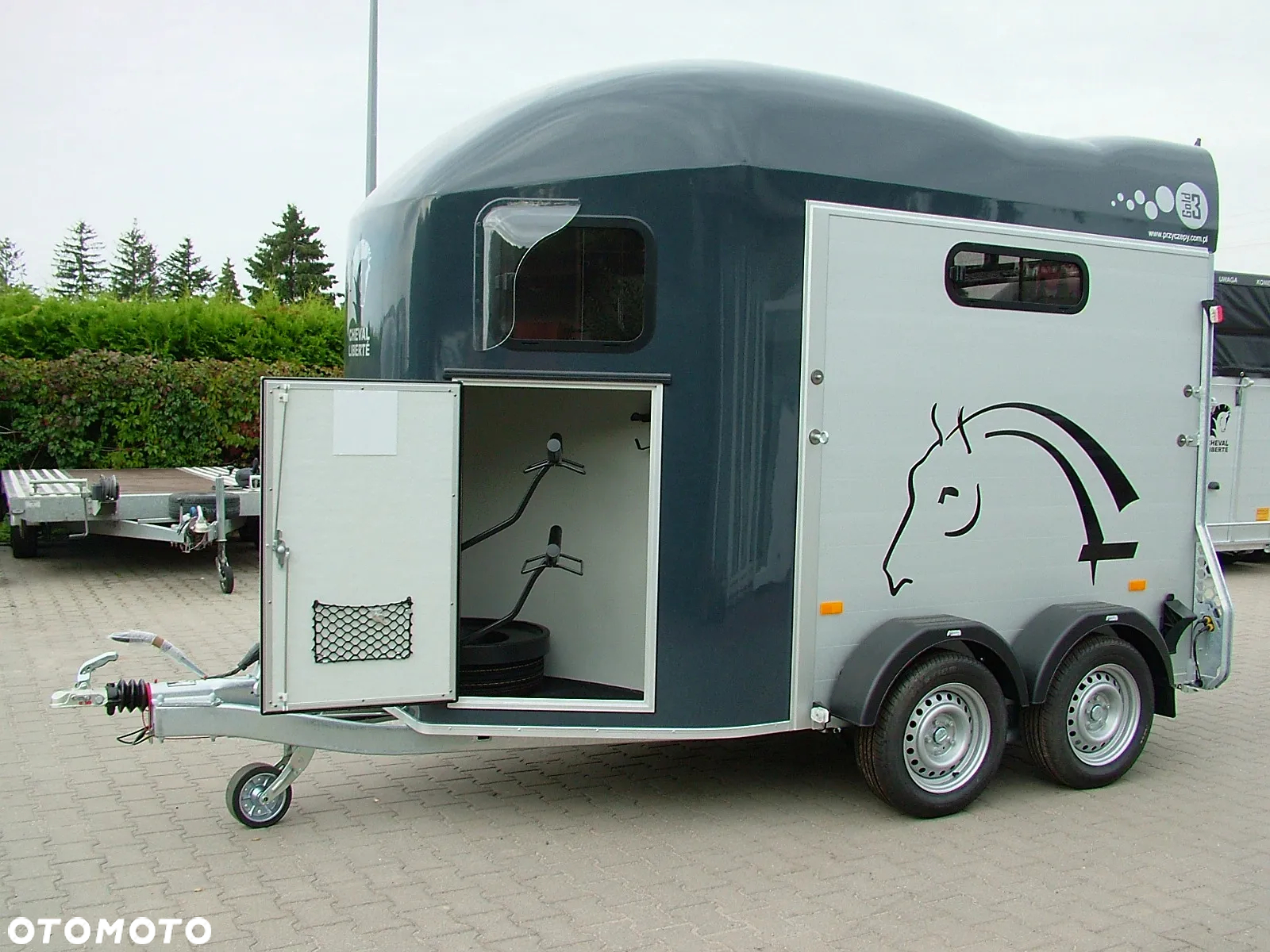 Debon Gold 3 Przyczepa do przewozu dwóch koni Cheval Liberte - 3
