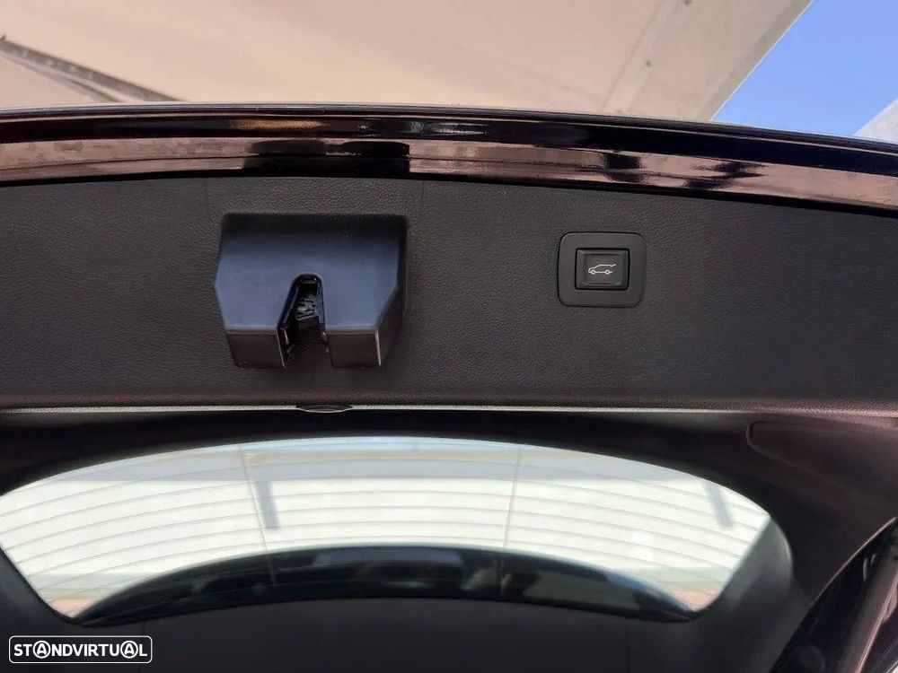 Opel Astra Sports Tourer 1.6 CDTI Innovation S/S RM6/SOB/5PC/5PB - 24