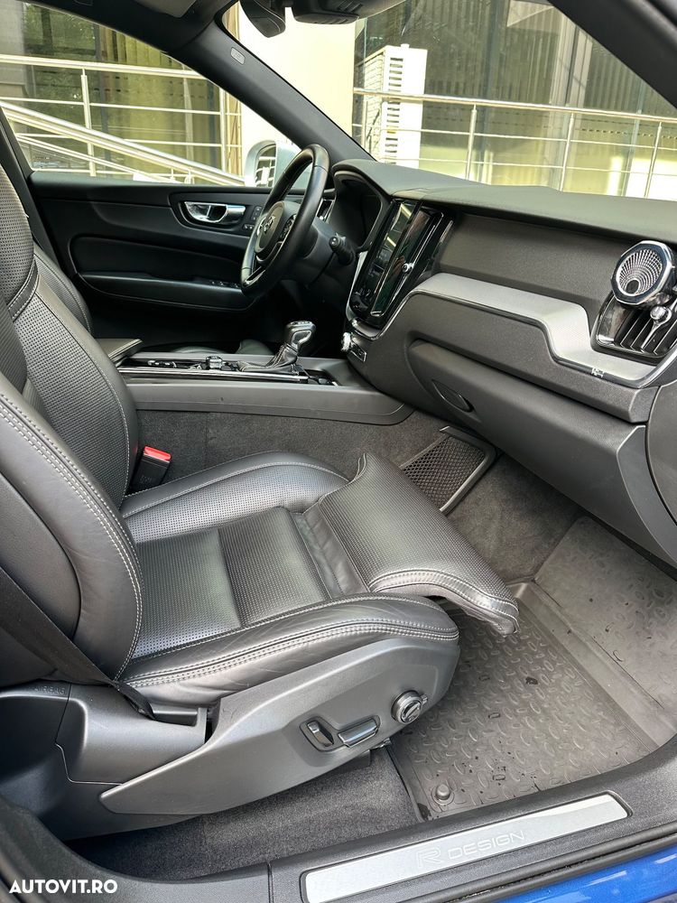 Volvo XC 60 D5 AWD R-Design - 23