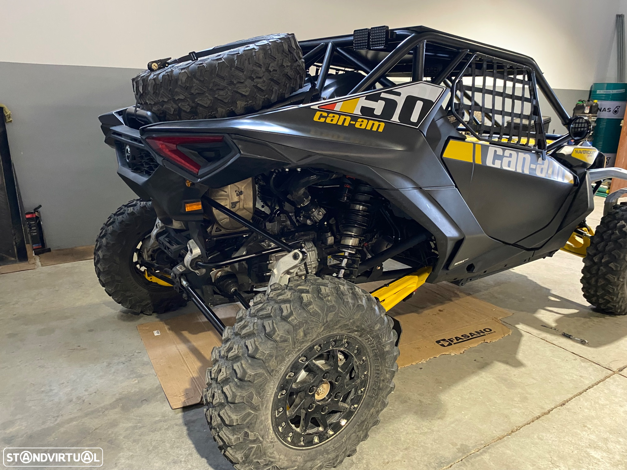 Can-Am Maverick R - 4